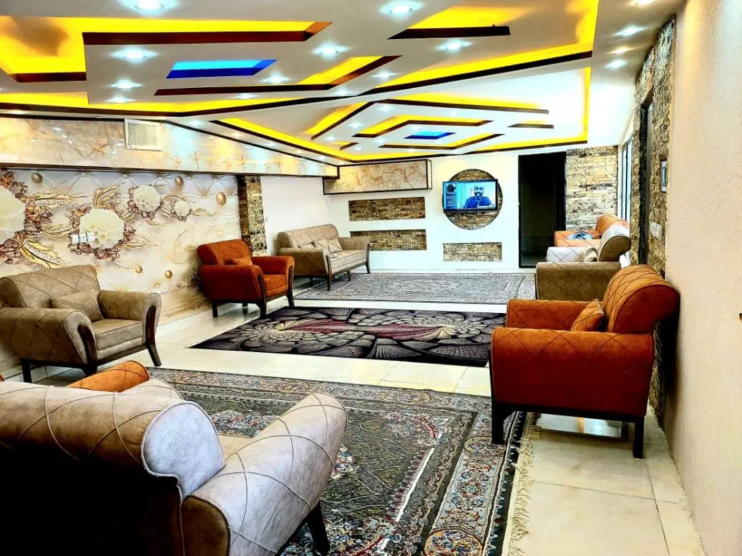 اجاره ویلا روزانه و ساعتی باغبهادران اصفهان .