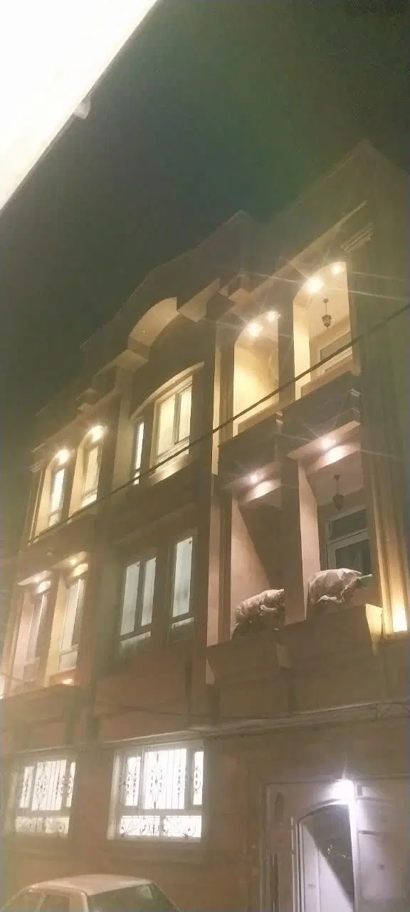 آپارتمان ۱۳۰ متری در رازی ۹