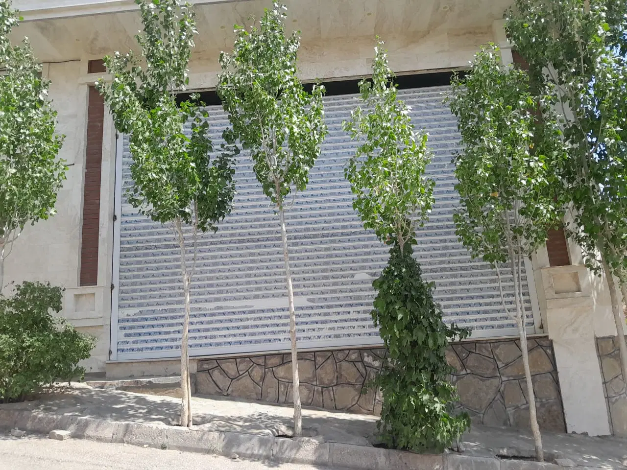 جمهوری بر اصلی ۲۲متر دو نبش