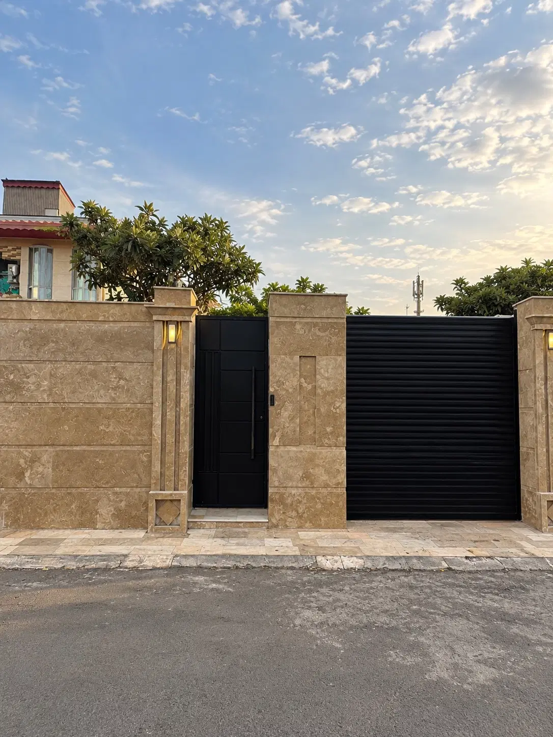 ویلای ۲۰۰ متری زیبا قابل سکونت و سرمایگذاری