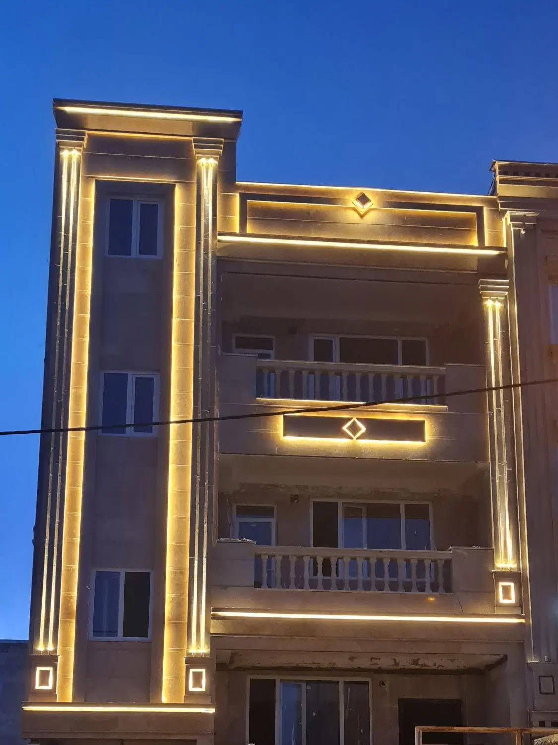 نانوایان فاز۳ خیابان۱۴ متری ۱۳۰ متر