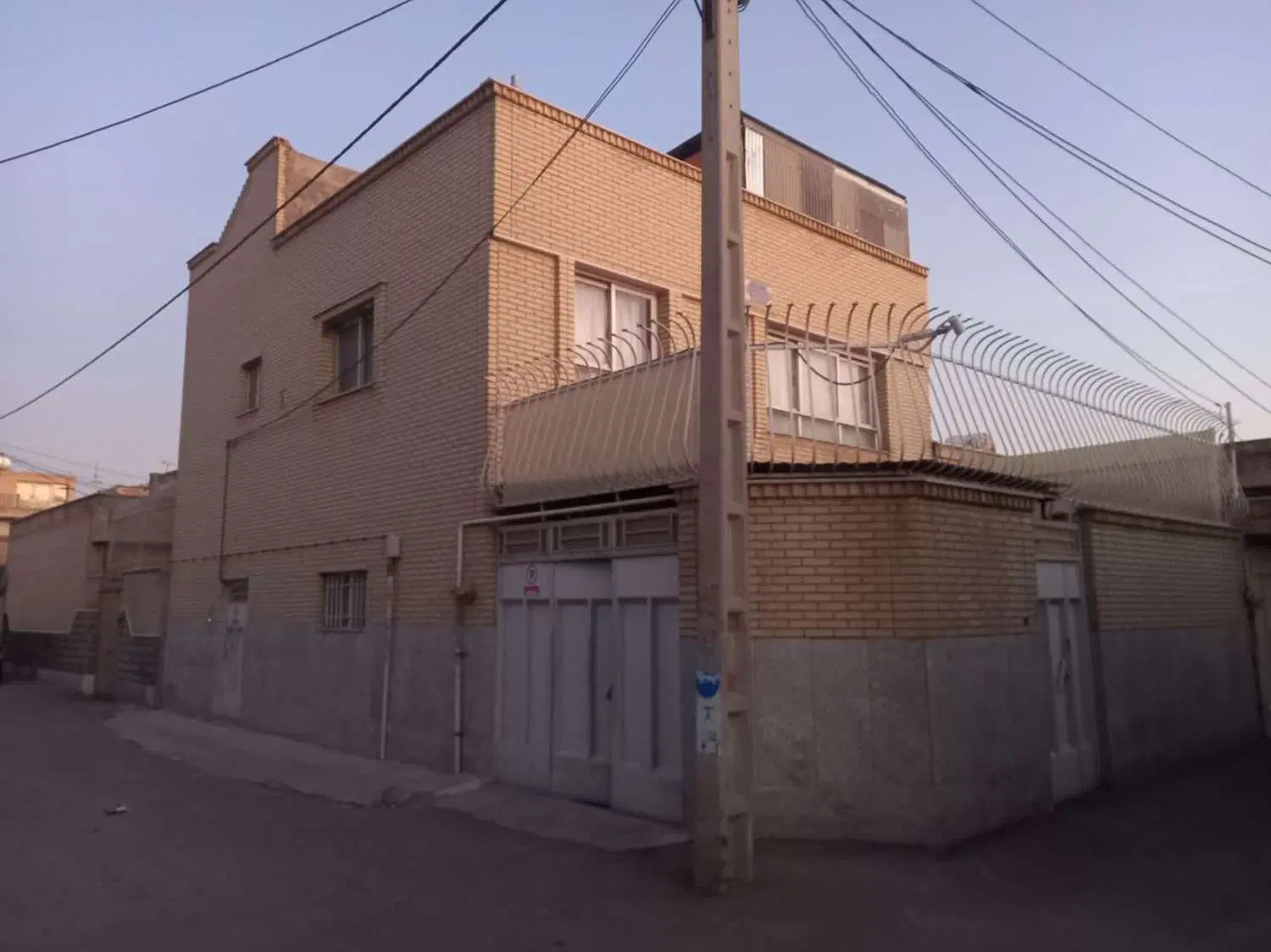 دو طبقه فروش یا معاوضه محمد طاهر