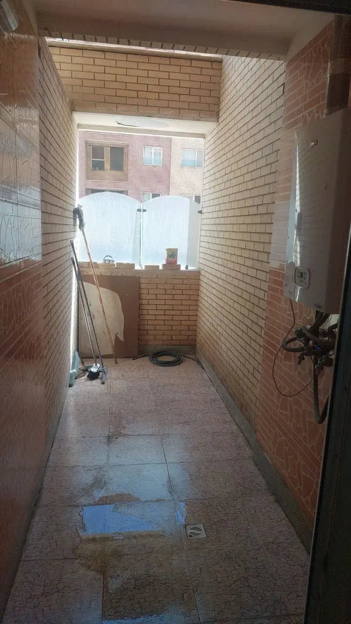 آپارتمان ۸۵ متری ۲ خواب طبقه اول