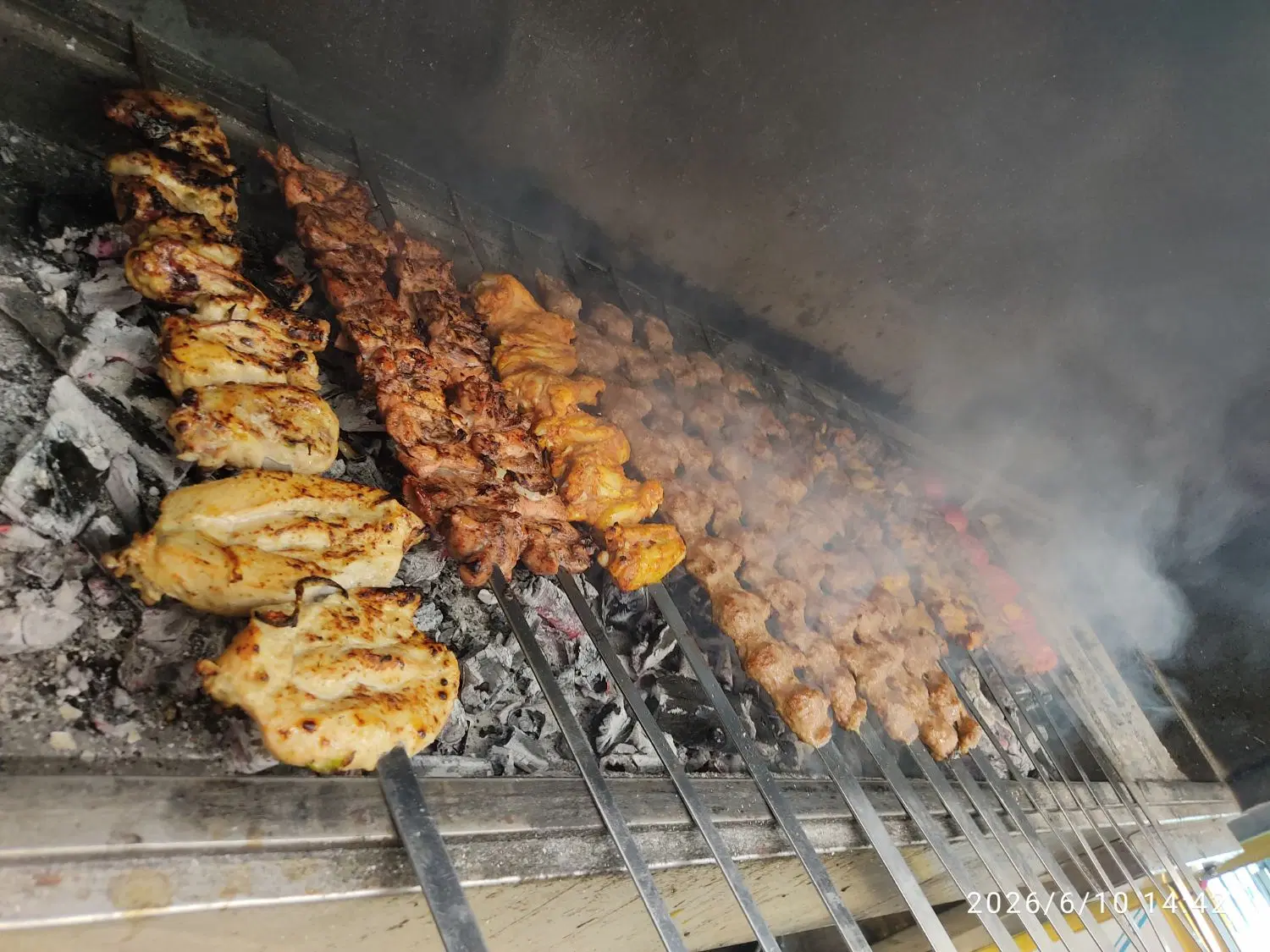فروش سهم مغازه کبابی ذغالی