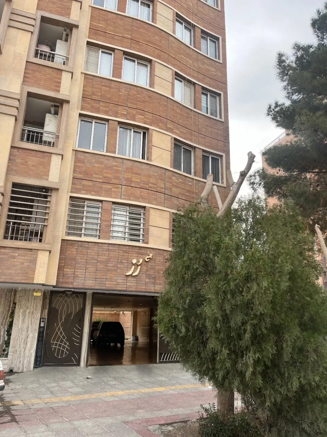 اجاره واحد اپارتمان ۱۱۰ متری دو خوابه‌آبشار