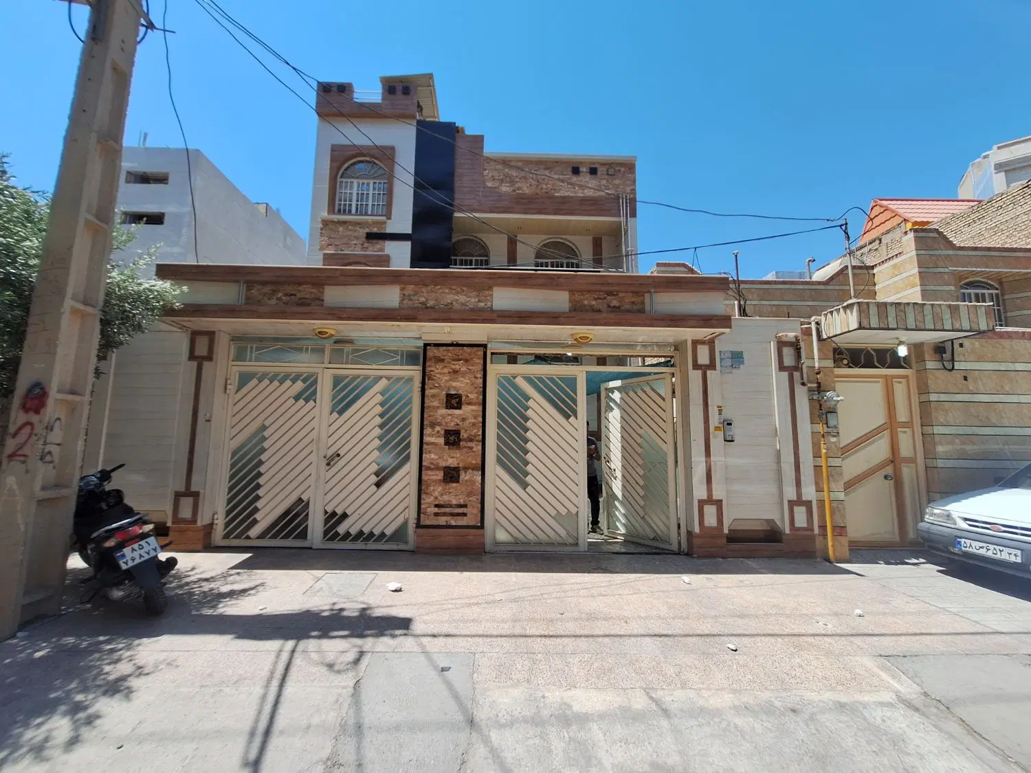 149 متر فرهنگ شهر