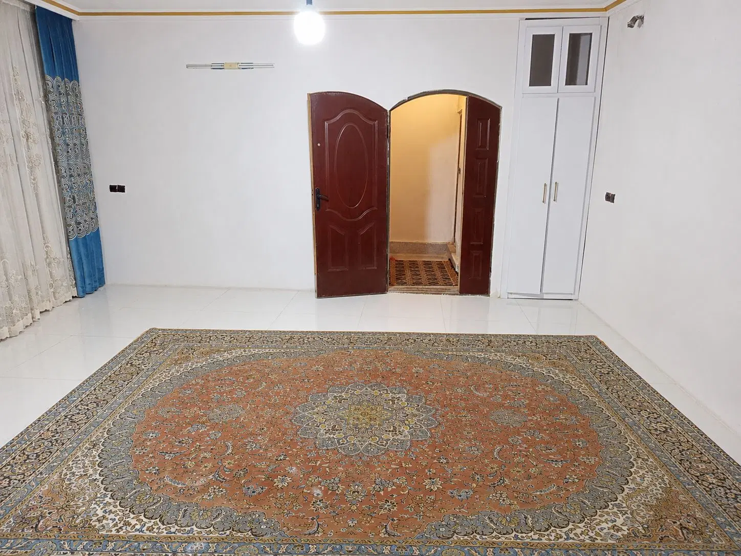 خانه با مغازه