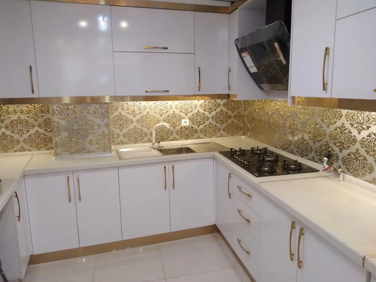 اجاره آپارتمان ۱۴۰متری ۲خوابه برخیابان شهیدان