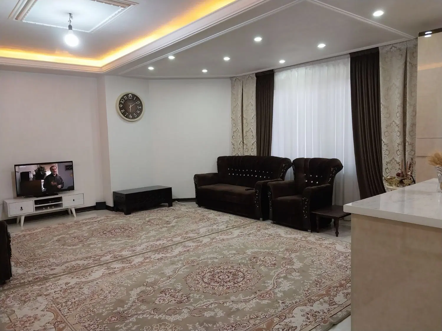واحد ۹۷ متری سنددار خیابان مطهری