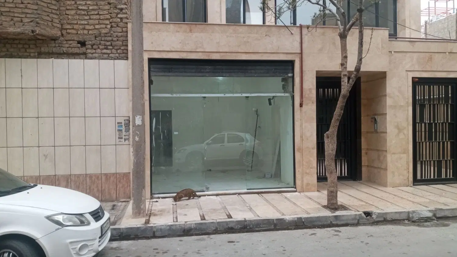 مغازه واقع در چهارراه برق (شیخ صدوق)