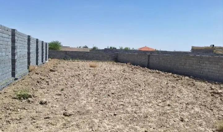 زمین چهار دیواری روستای روران