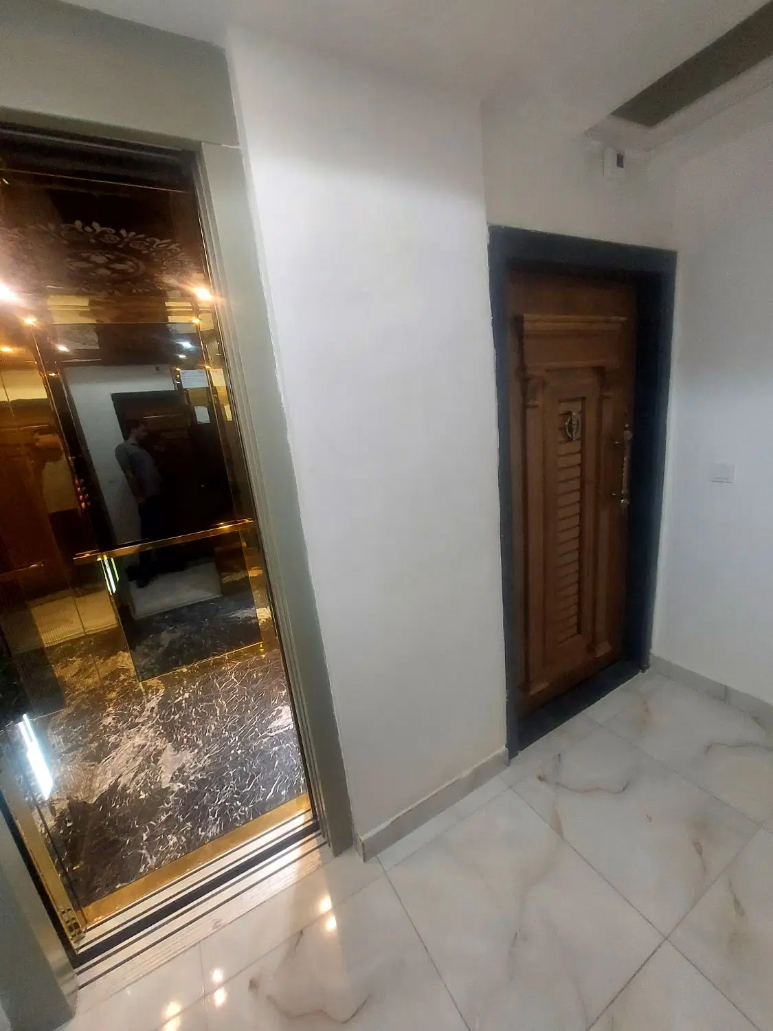 آپارتمان ۱۱۵ متر مرکزشهر