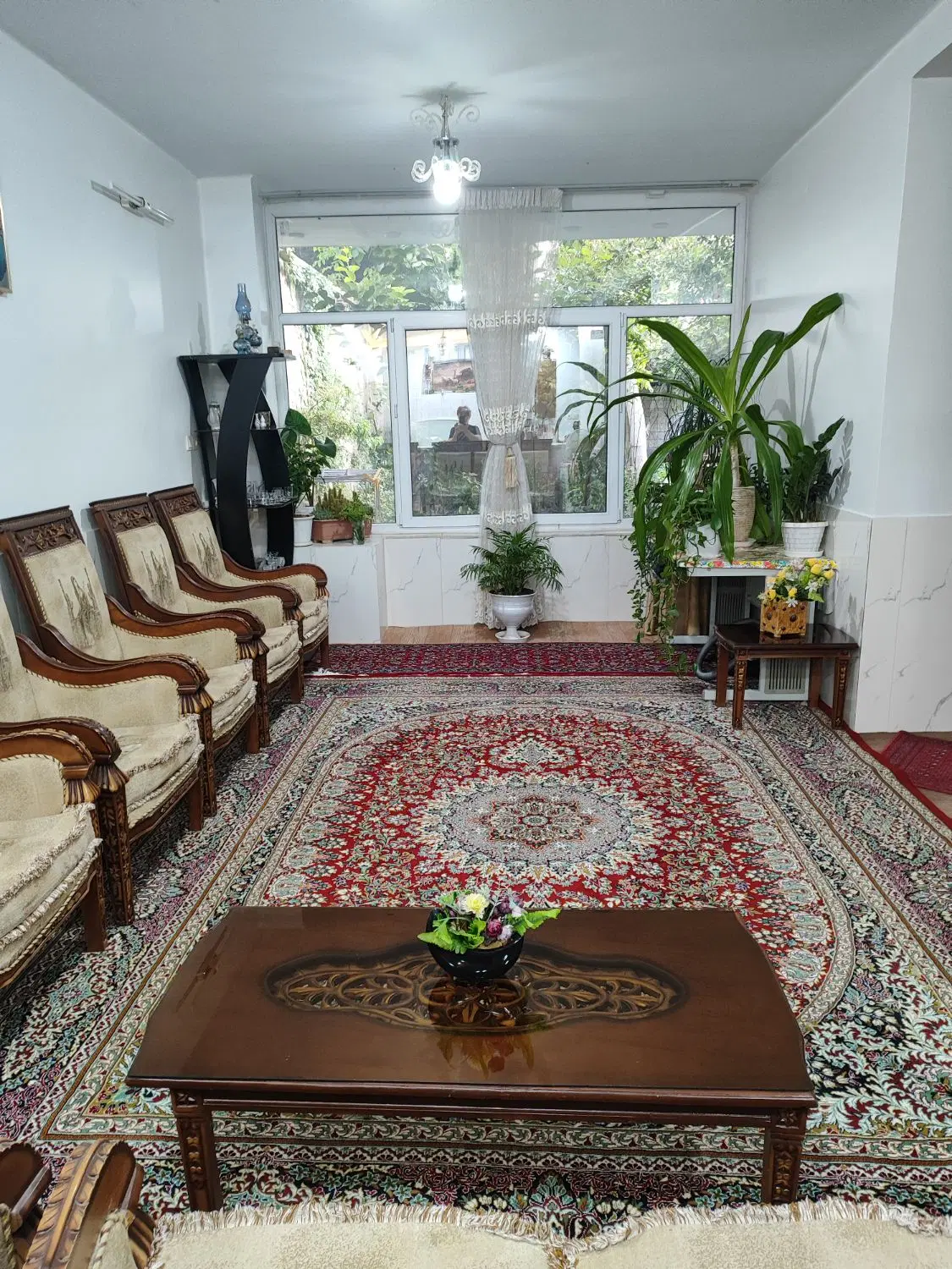 اقامتگاه یک واحد حیاط