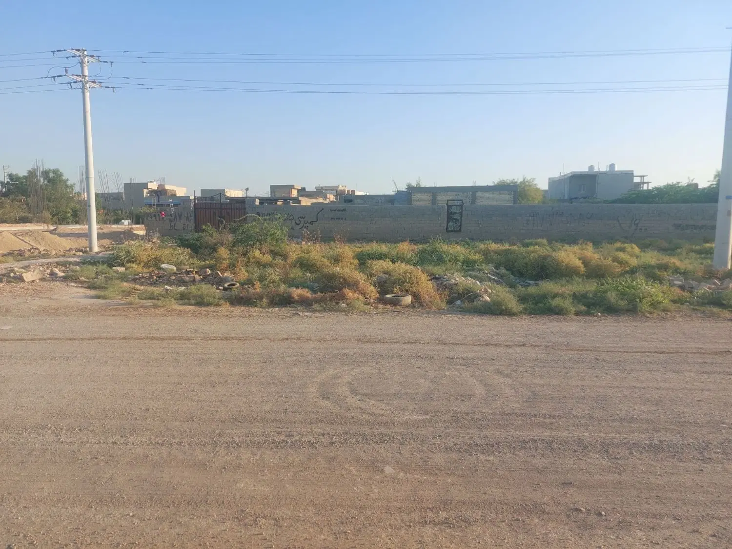 زمین سرخیابان محله امید