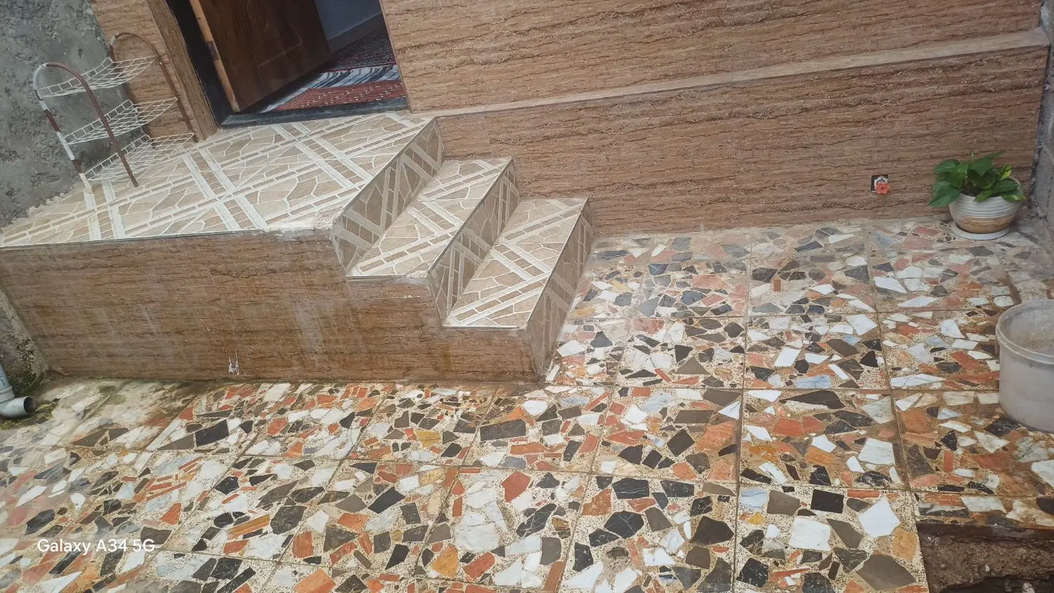 سوئیت ۶۰متری همراه با حیاط