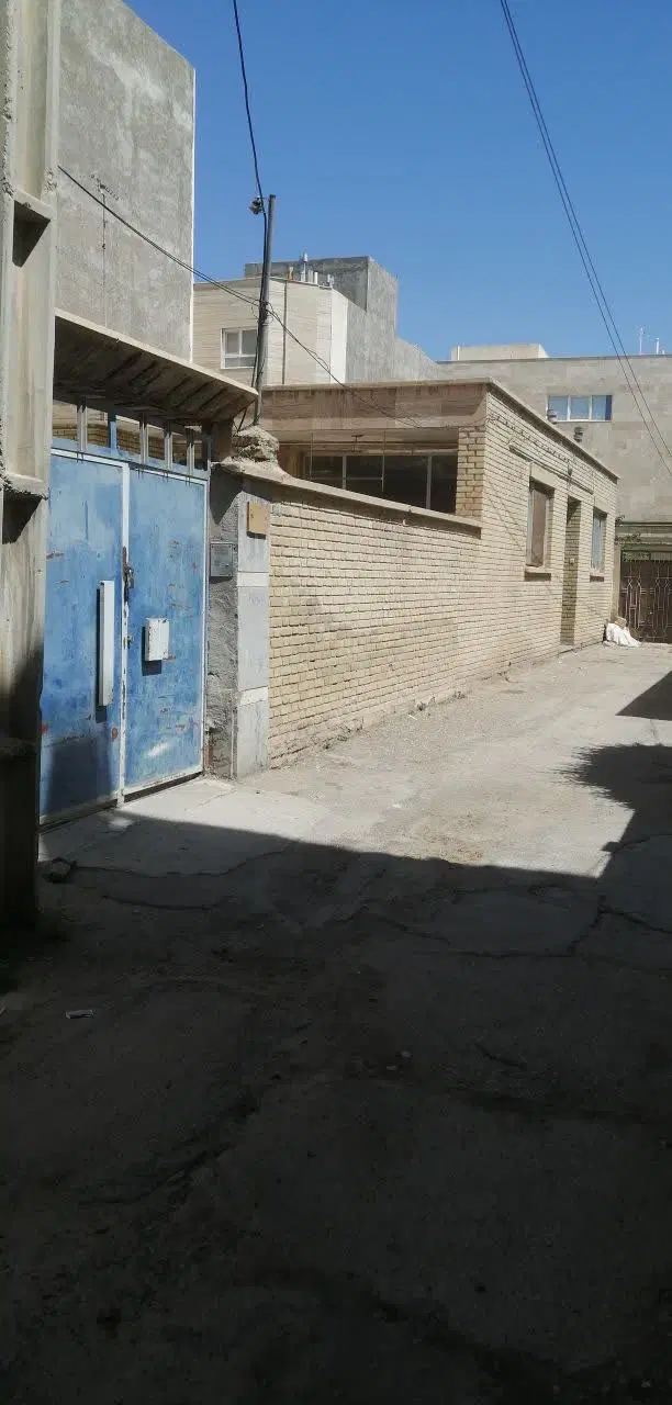حیاط ویلایی خ ایستگاه