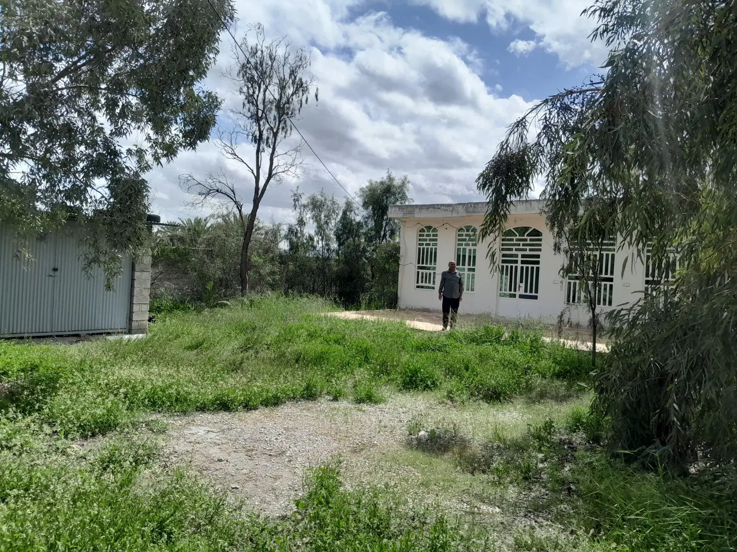 رهن خانه نوساز با پارکینگ بزرگ سرپوشیده