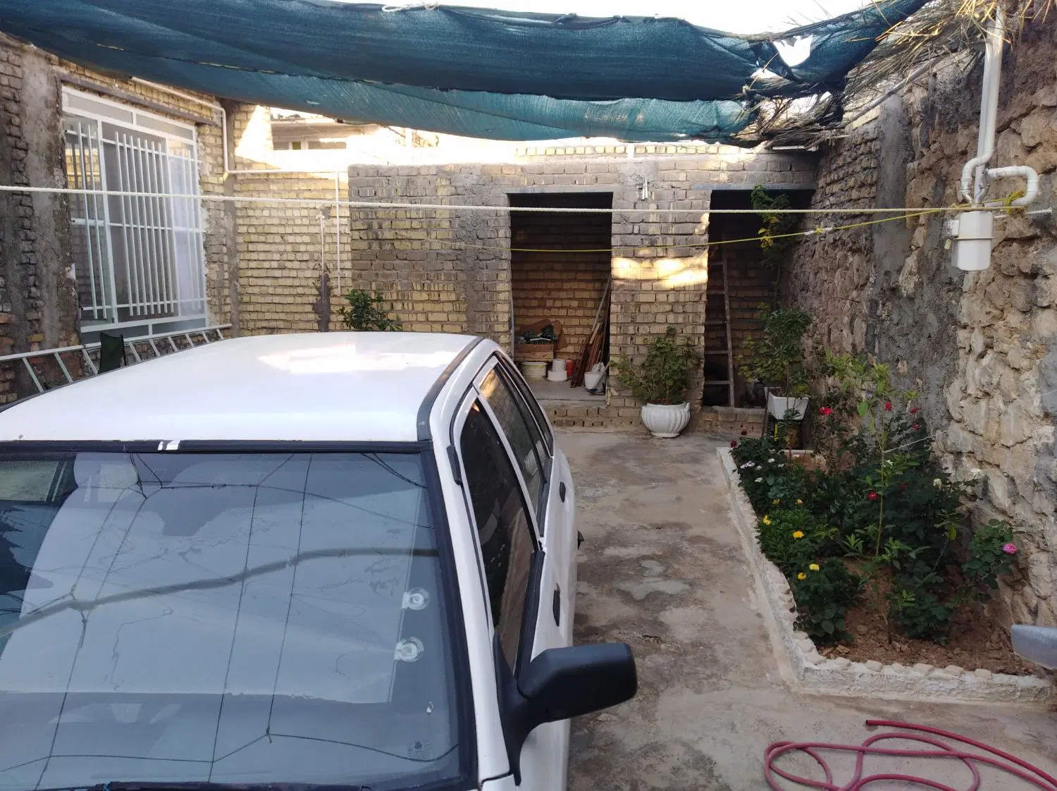 خانه دربه حیاط یک خواب بزرگ لپویی