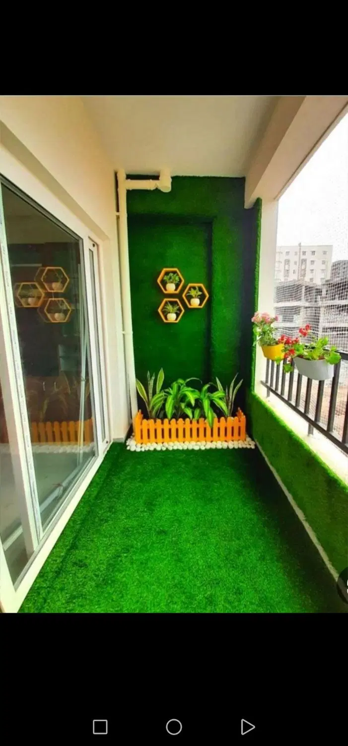 زمین مسکونی وتجاری چهار دیواری شده است