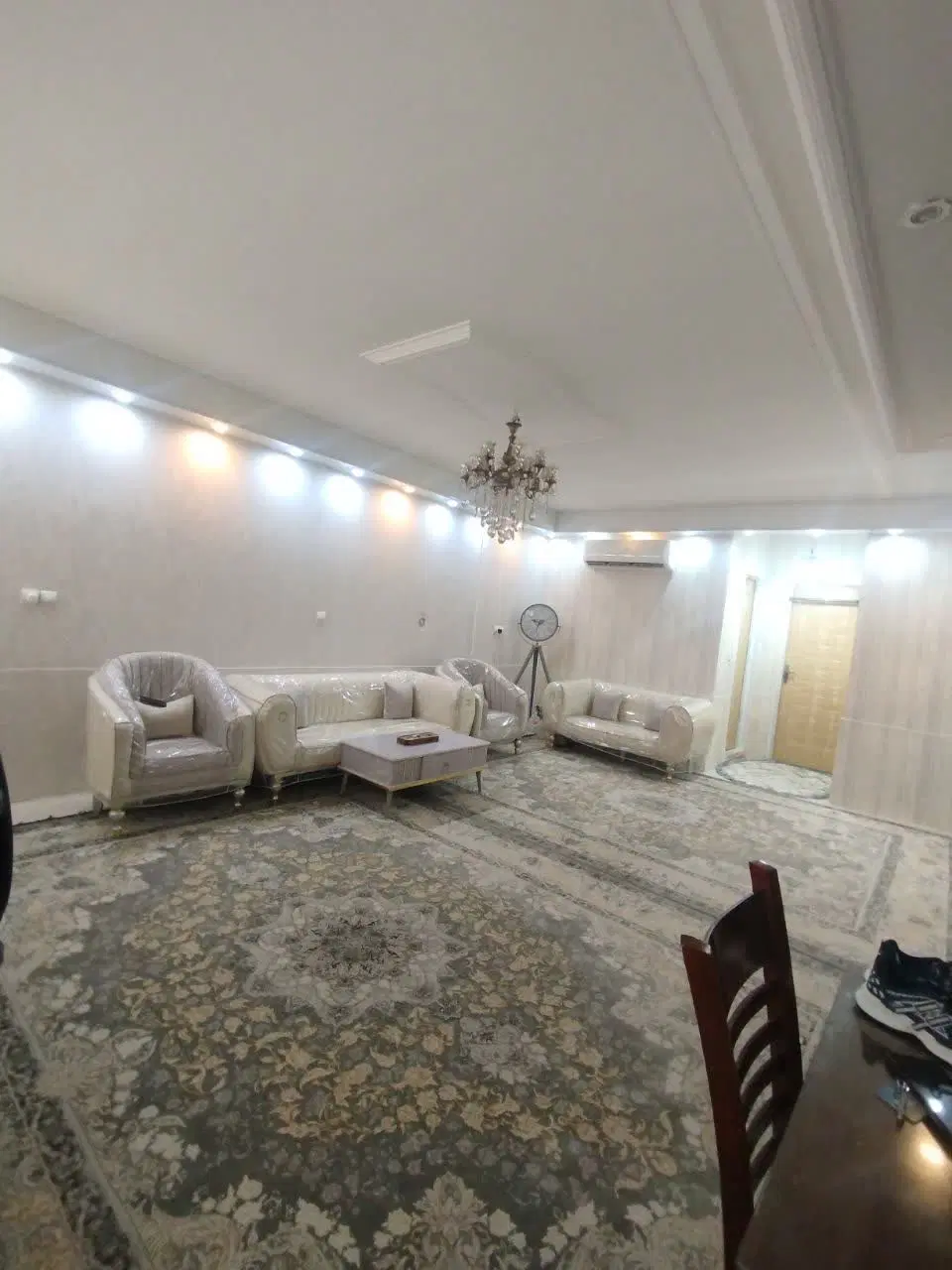 منزل همکف میدان کتاب
