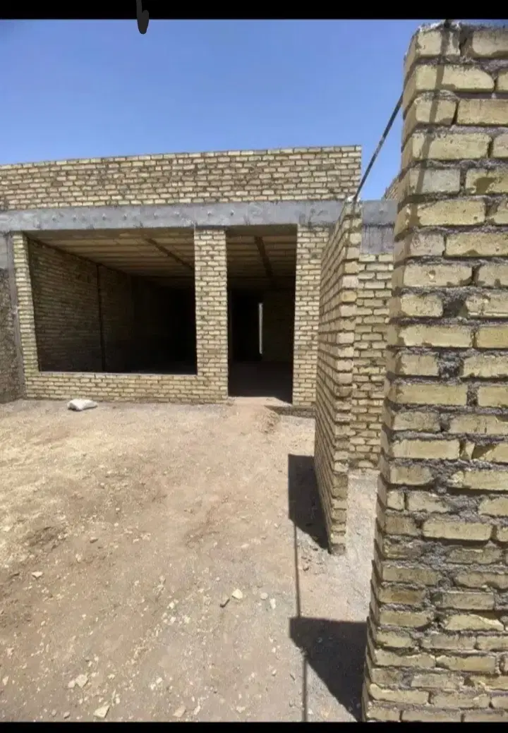 خانه ویلایی نیمه کاره