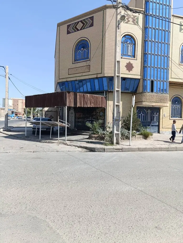 دوطبقه نبش امام خمینی۲۳