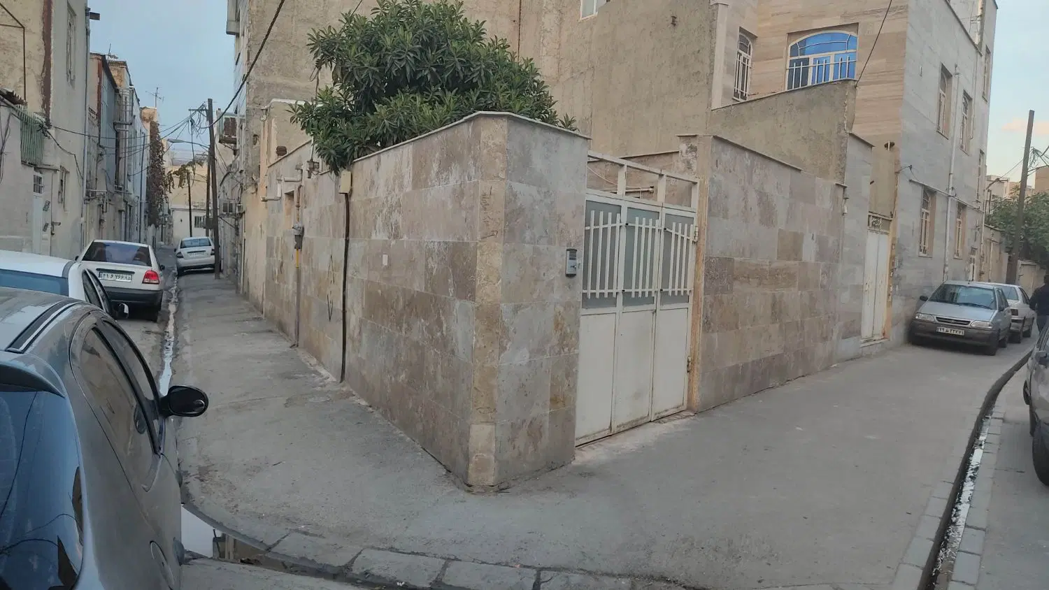 ۷۵ متر دو نبش ماشین رو