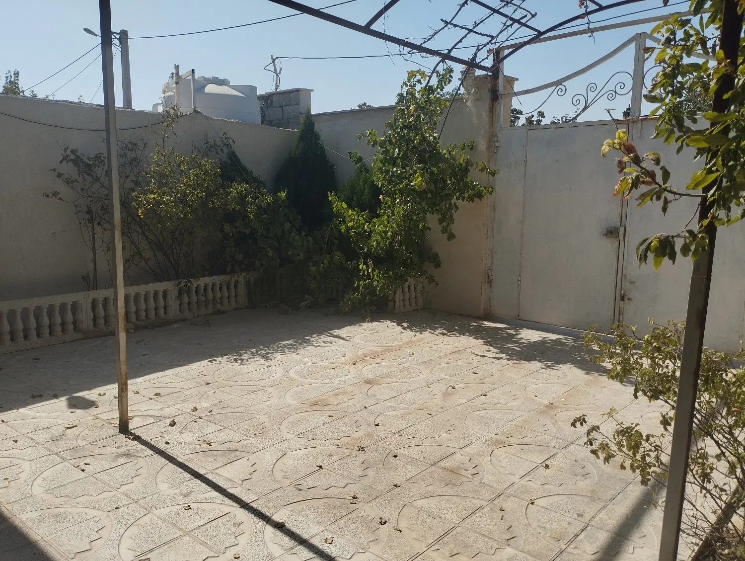 باغچه فروشی