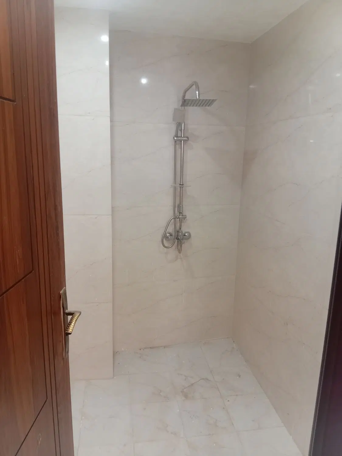 اپارتمان سه خوابه تکمیل