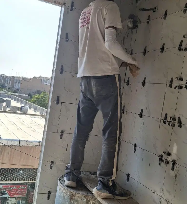 سه طبقه ملک تجاری