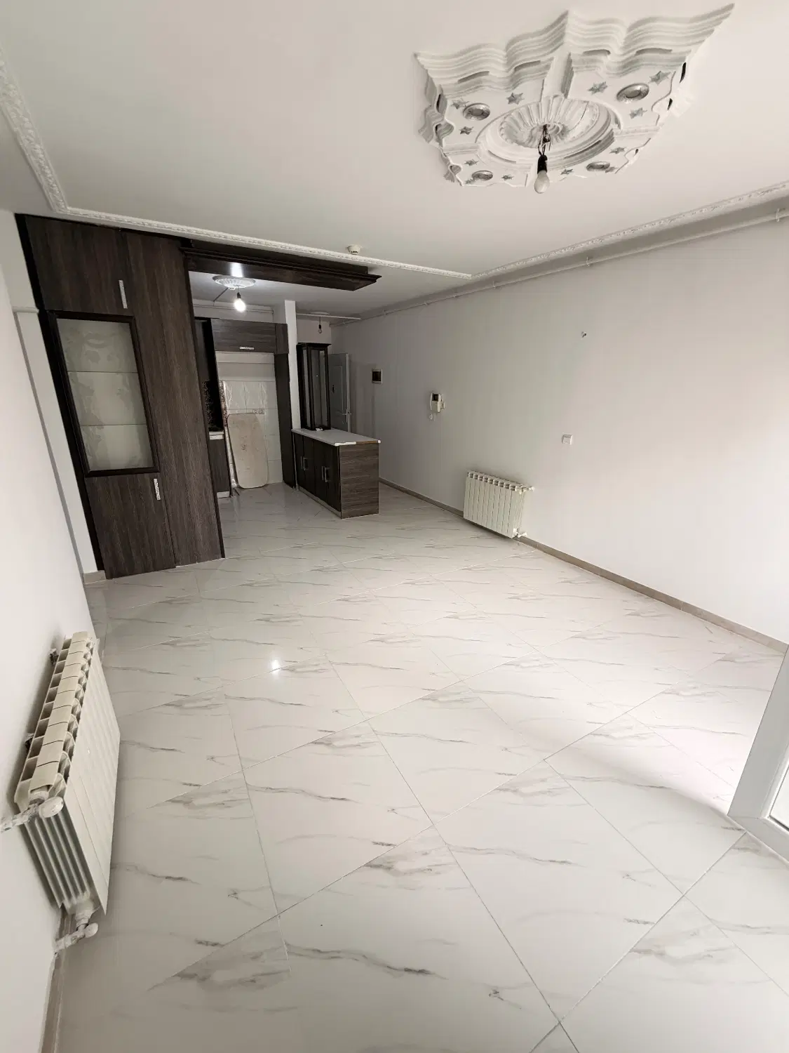 اپارتمان مسکن مهر فلکه دوم بر خیابان بازسازی