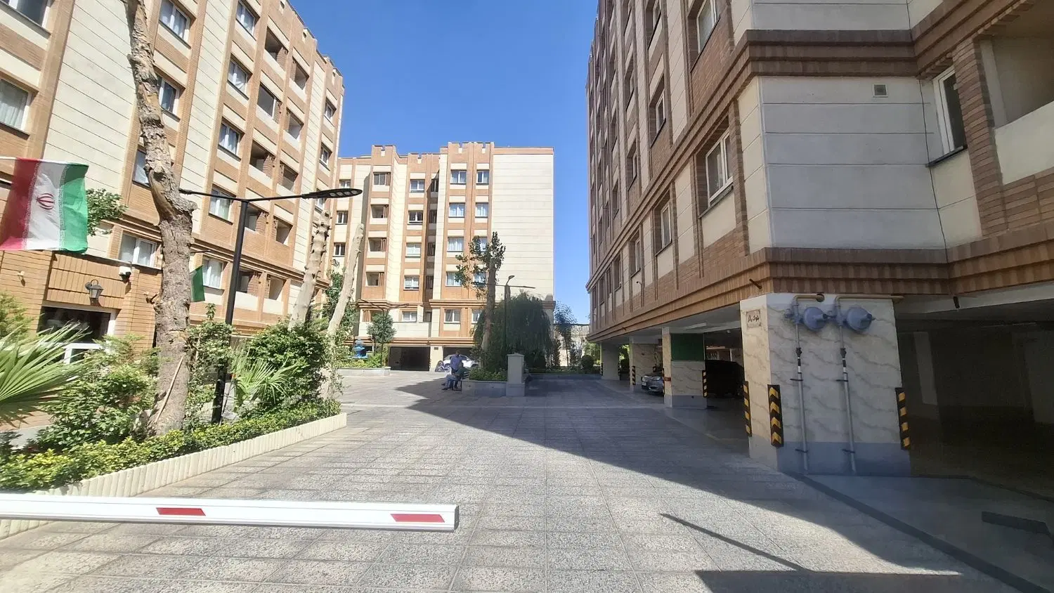 ۸۴ متری فول امکانات شهر ری