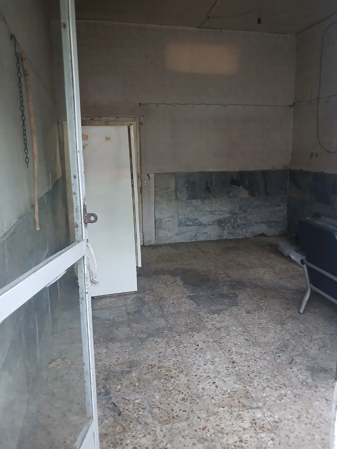 مغازه ۷۰ متر آب برق گاز اجاره