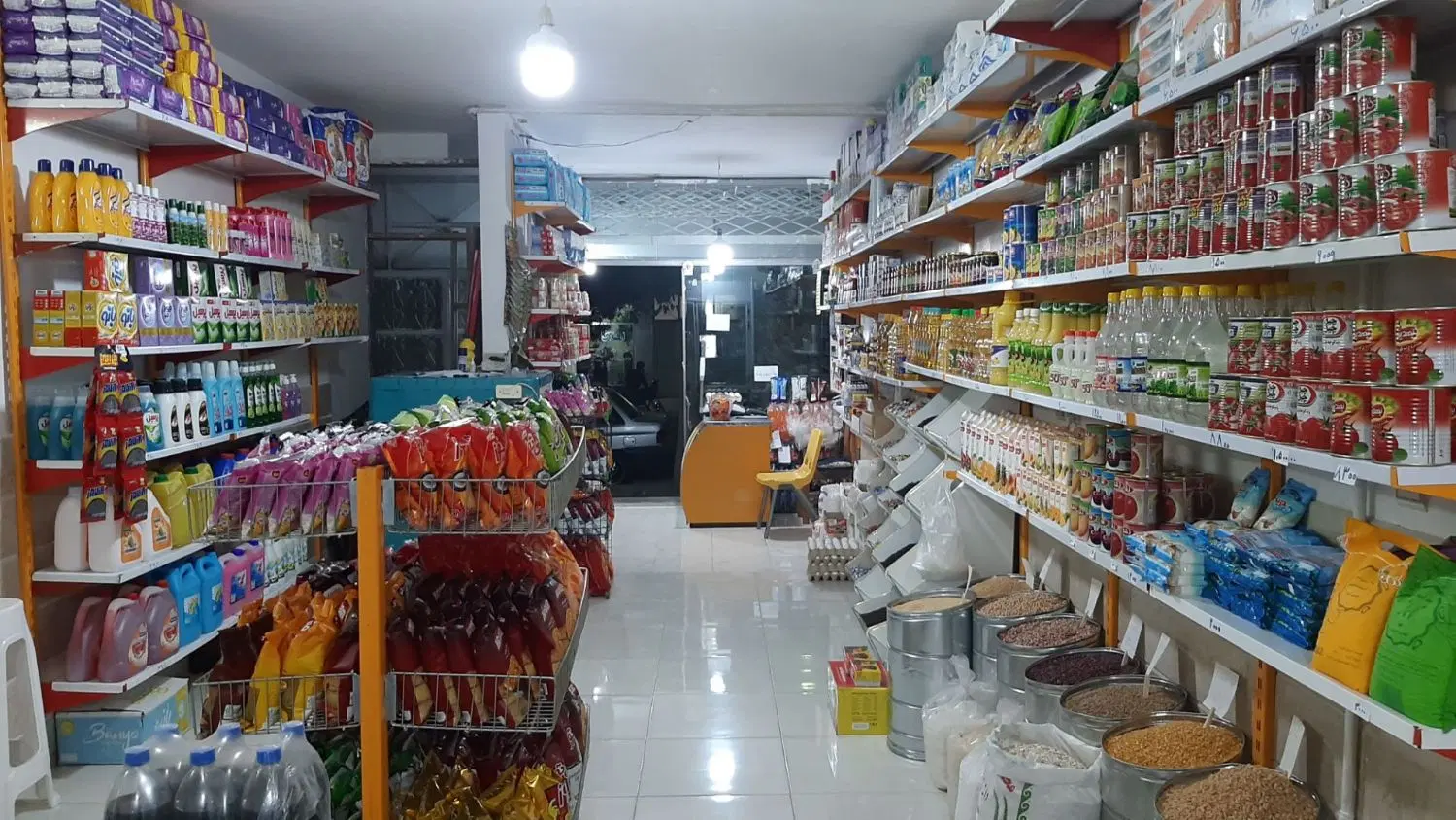 منزل ۳ طبقه بامغاز تجاری