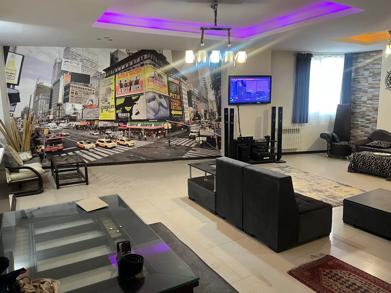 اشتراکی شمالی - شهرک بهارستان -۱۳۷ متر - ۲ پارکینگ