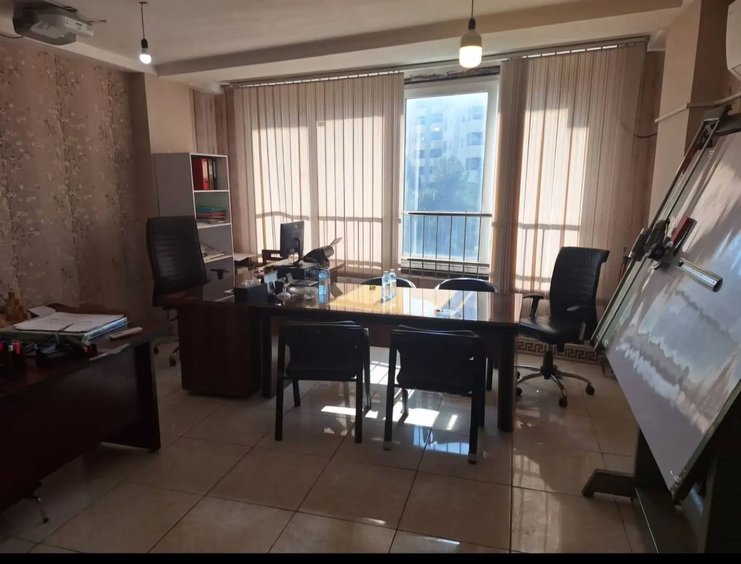 رهن واجاره دفتر کار ۶۰ متری