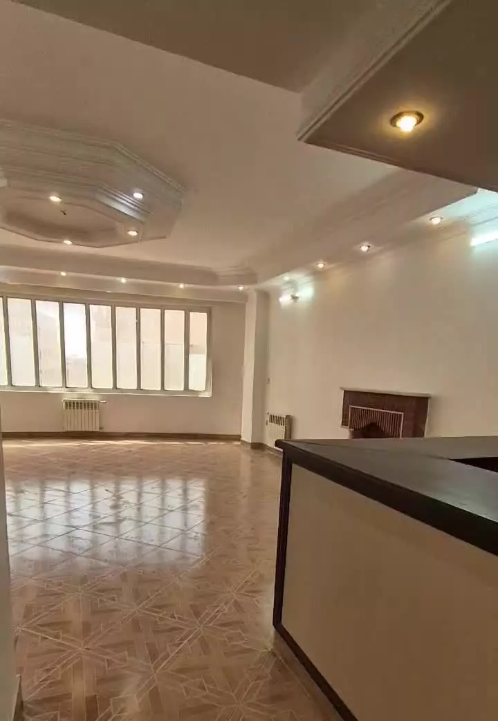 اجاره تک واحدی ۱۳۰ متری