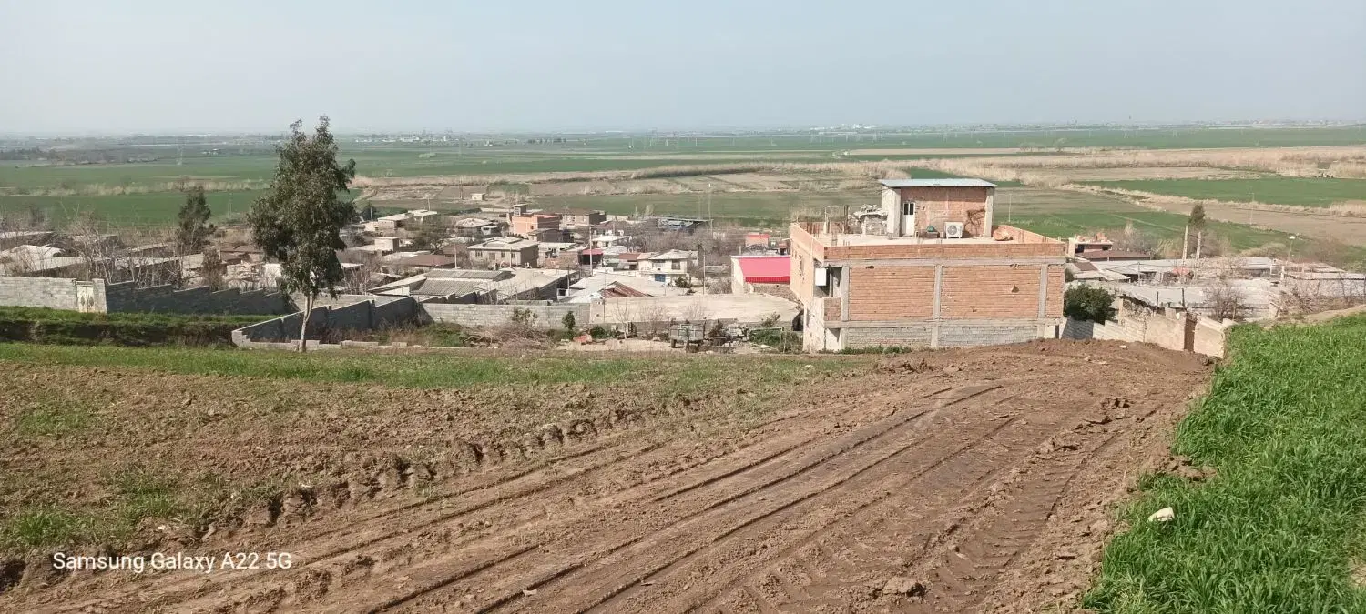 زمین مسکونی داخل بافت روستای چسبیده به خیابان