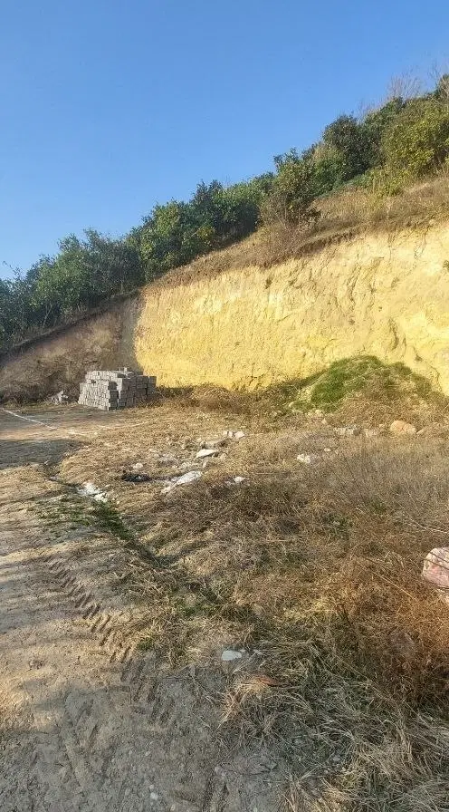 زمین شمال شیرگاه جاده نظامی جواز دار
