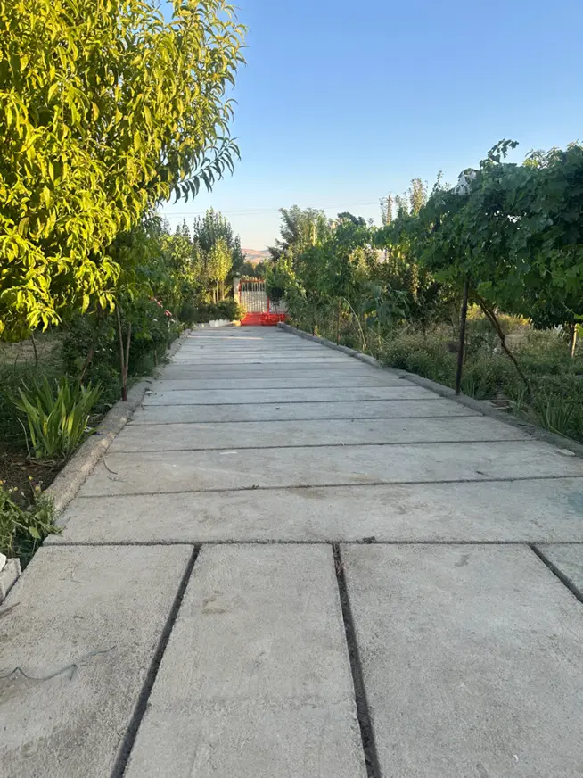 باغ بالای ۲۰۰۰ متر موقعیت عالی