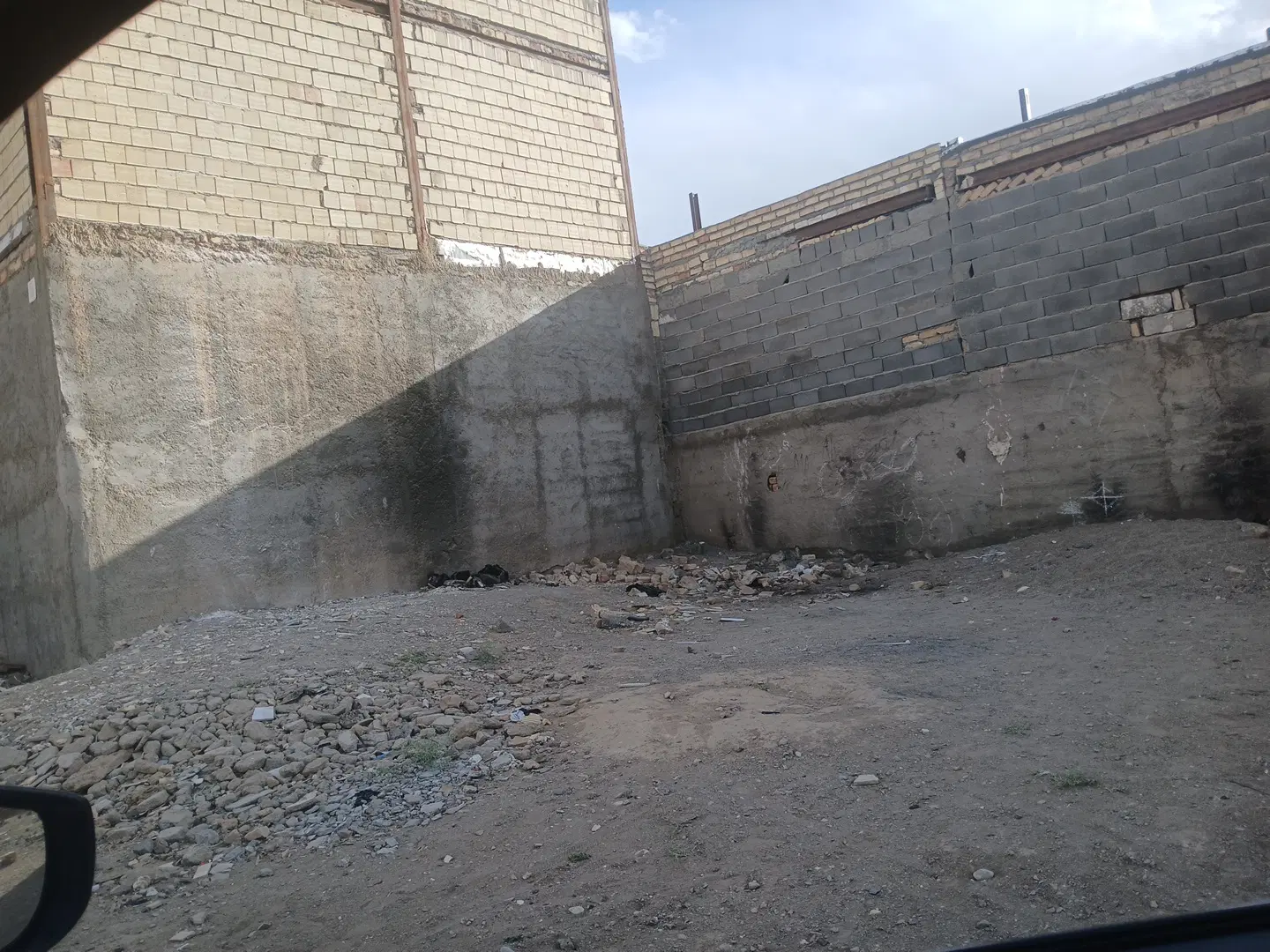 زمین شجاعی ۲۱