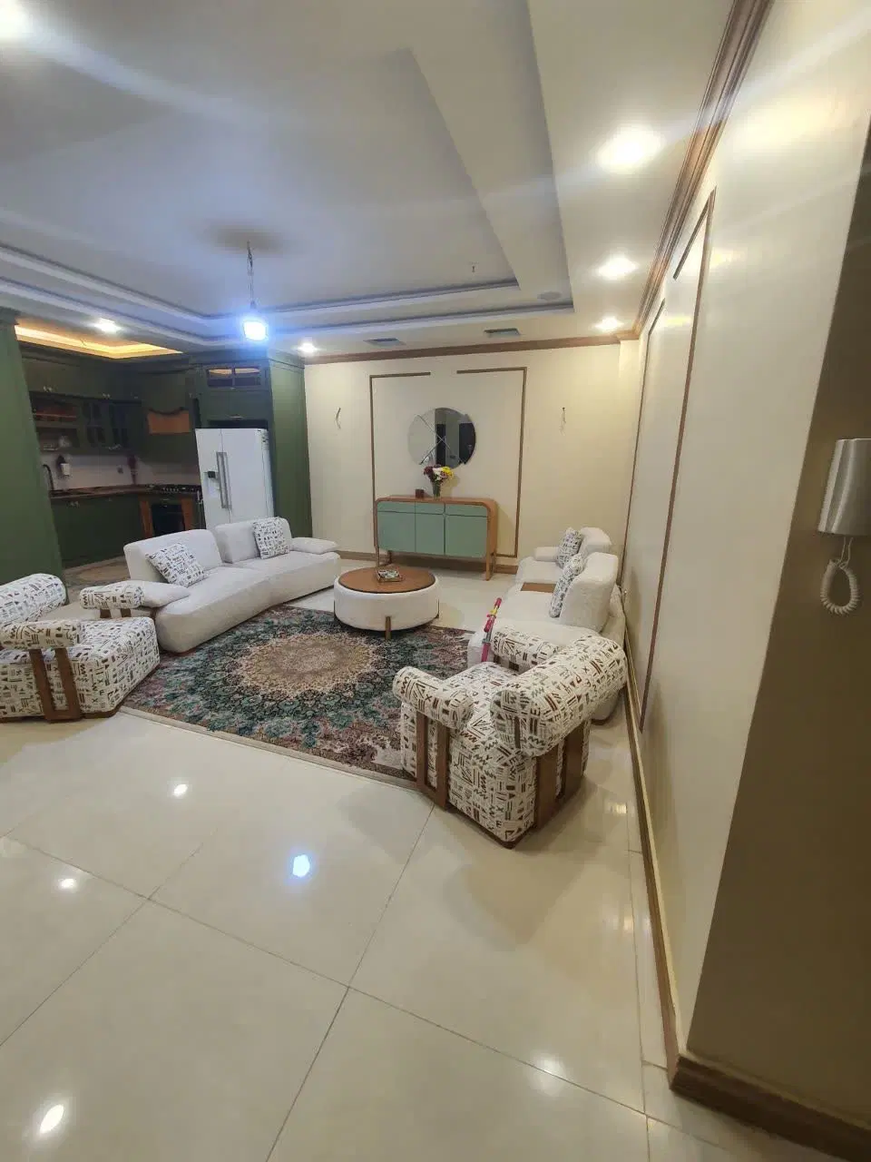 حاشیه 250متر با 42مترتجاری دائم 280متربنا