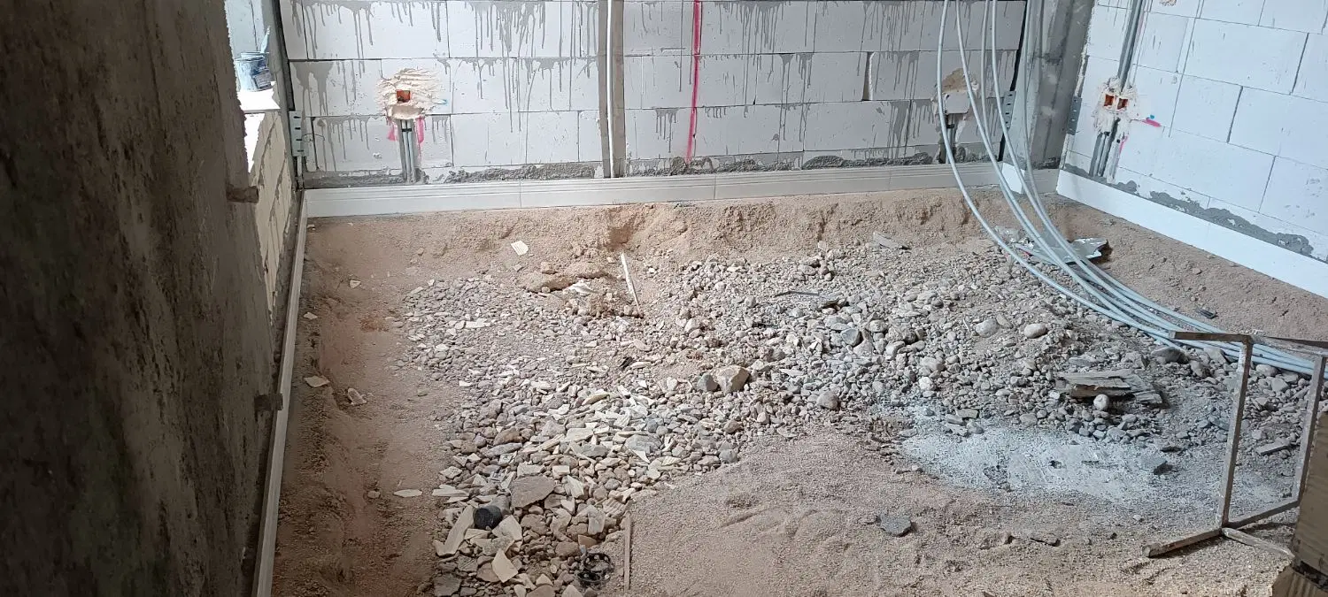 خانه سفت کاری شده