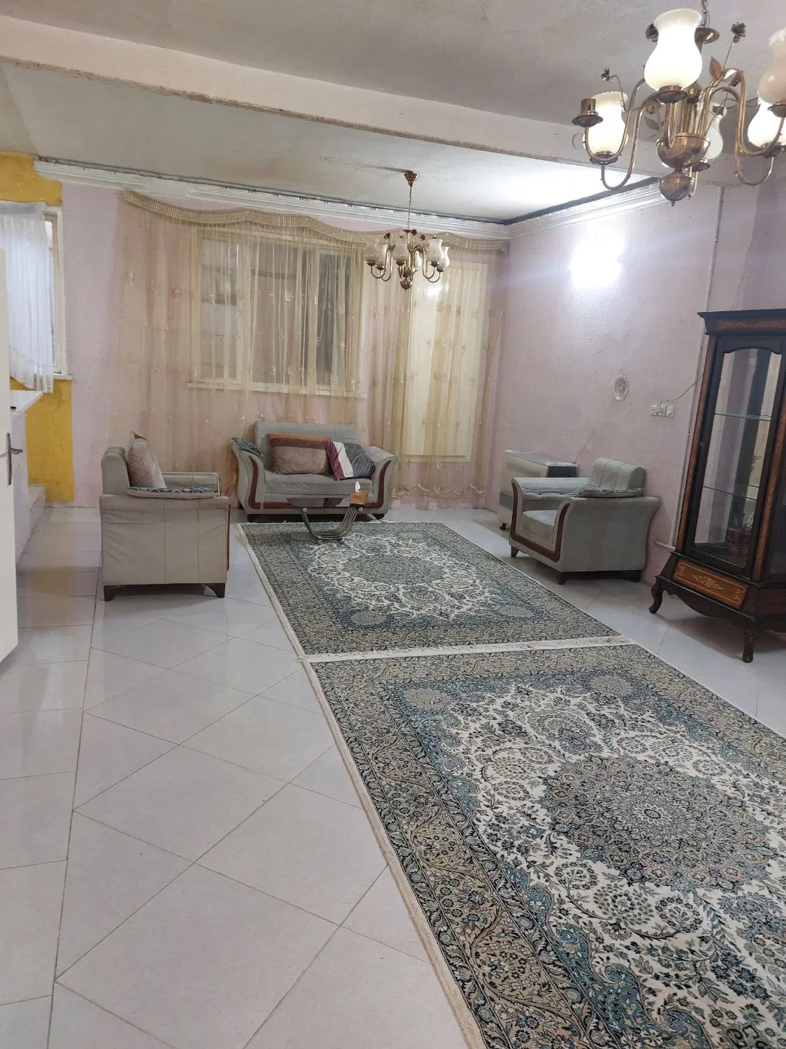 خانه ویلایی فول امکانات نزدیک حرم تمیز با پارکینگ