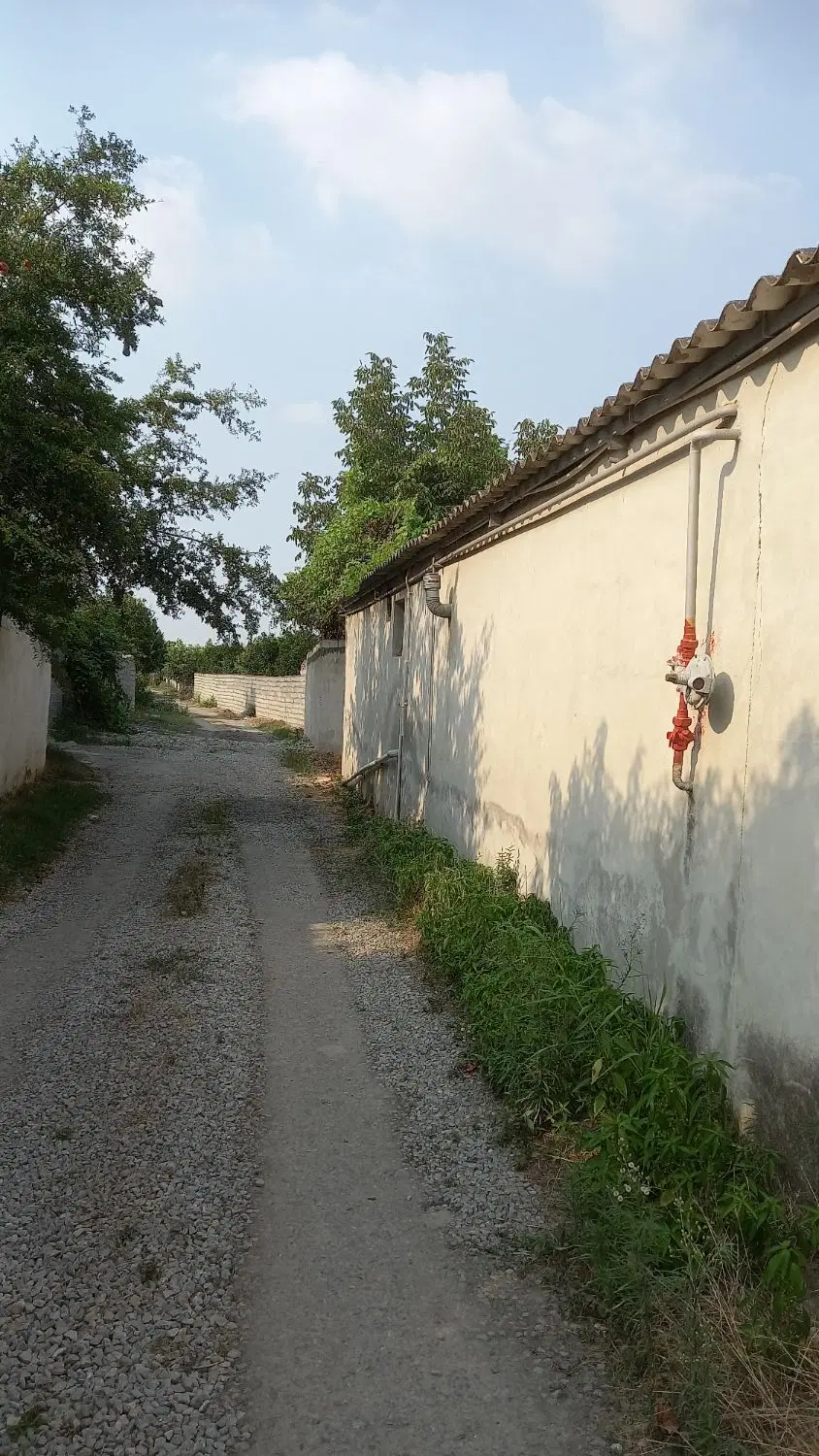 ۴۰۰مترزمین باغی مناسب خونه باغ روستای هریکنده
