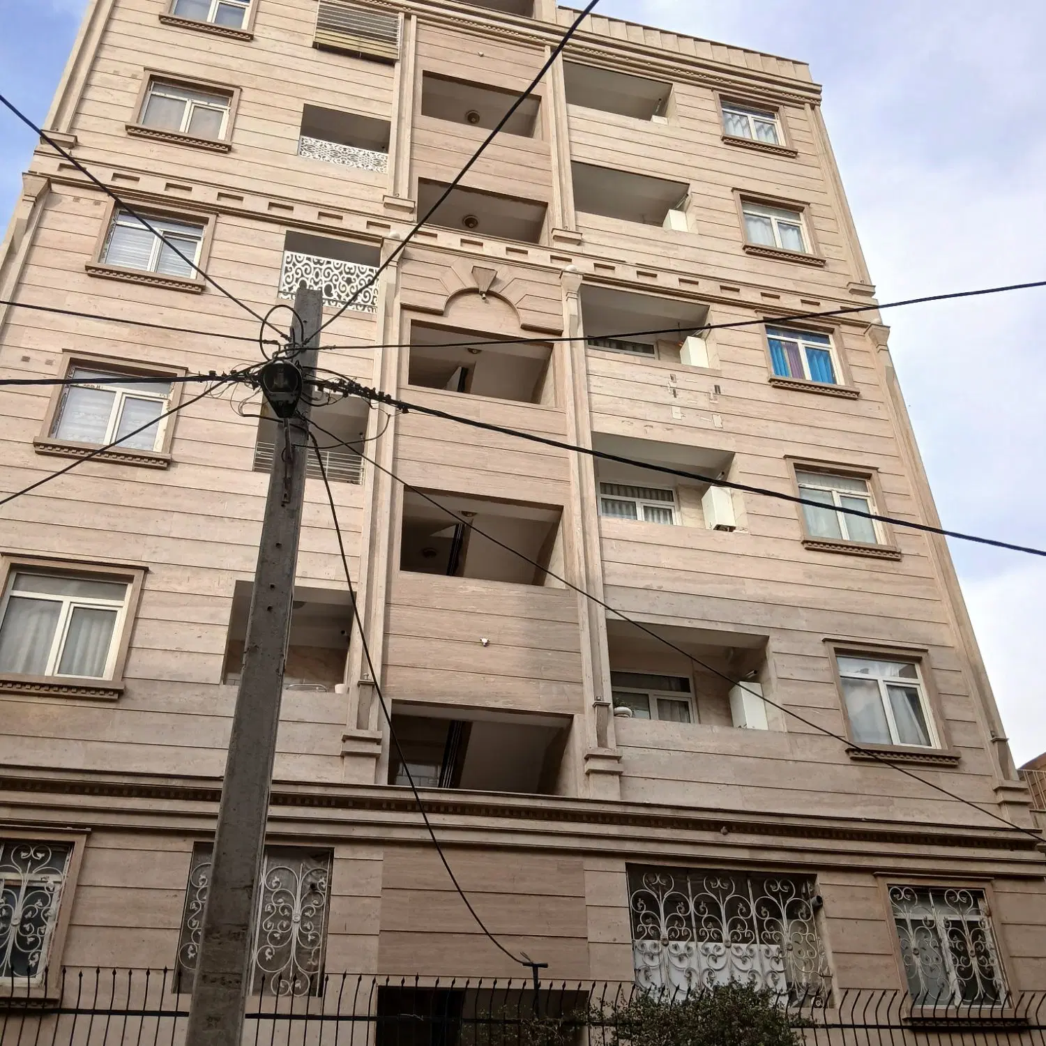 آپارتمان ۸۶متری کوچه خاکدوست