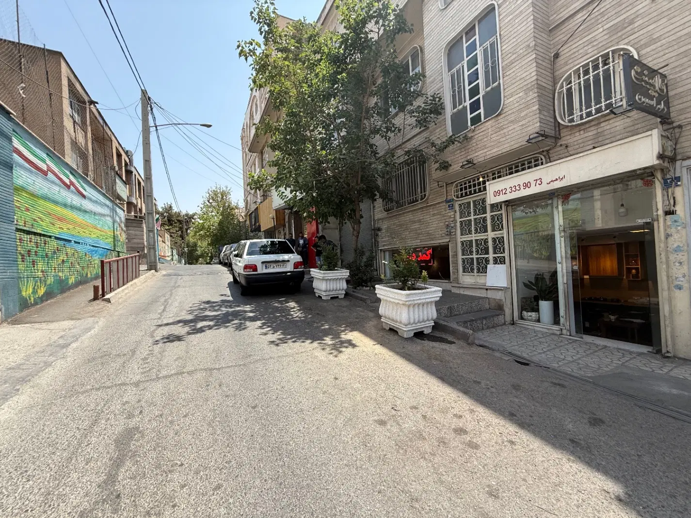 اجاره یکجا خانه مستغلاتی سه طبقه پاسداران