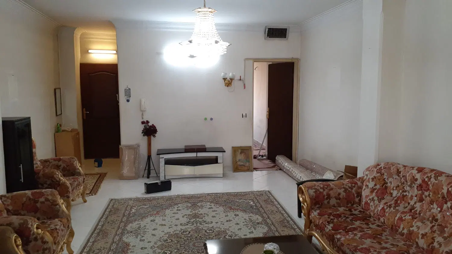واحد 64 متری