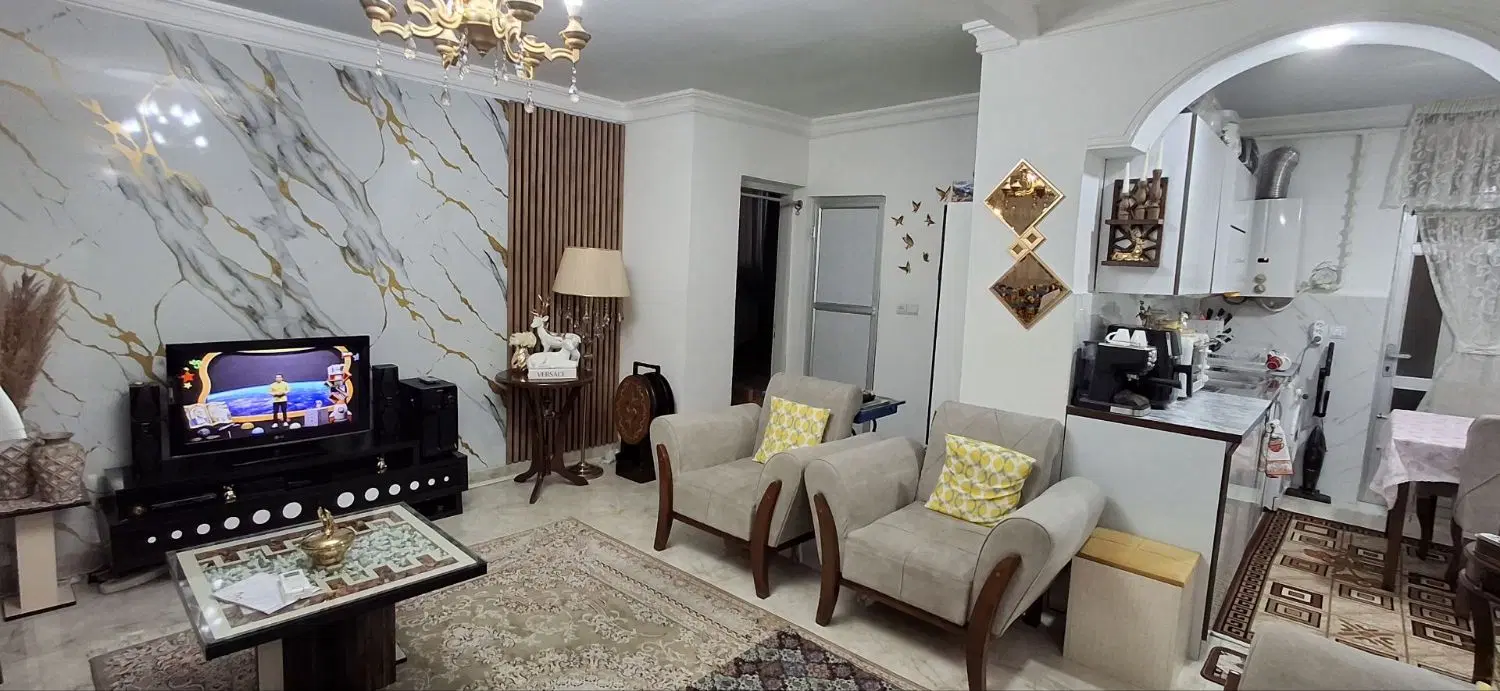 سوئیت دلباز حمیدیان جمهوری ۱۸
