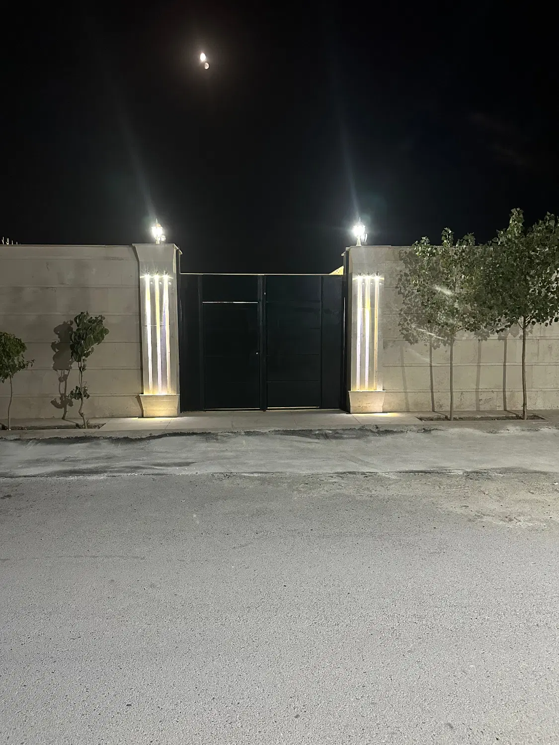 ویلا باغ ۳۱۰متری دوخوابه